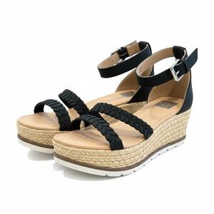 DV by Dolce Vita Biddy Espadrille Wedge Sandal
Size 7 New In Box Black